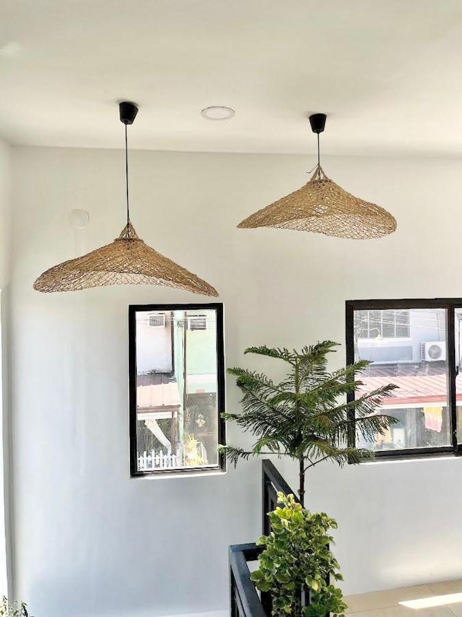 New Modern Home Near Airport, Beach And Fast Wi-Fi Sudtungan エクステリア 写真