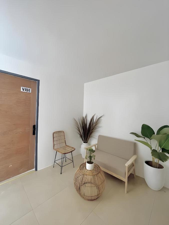 New Modern Home Near Airport, Beach And Fast Wi-Fi Sudtungan エクステリア 写真